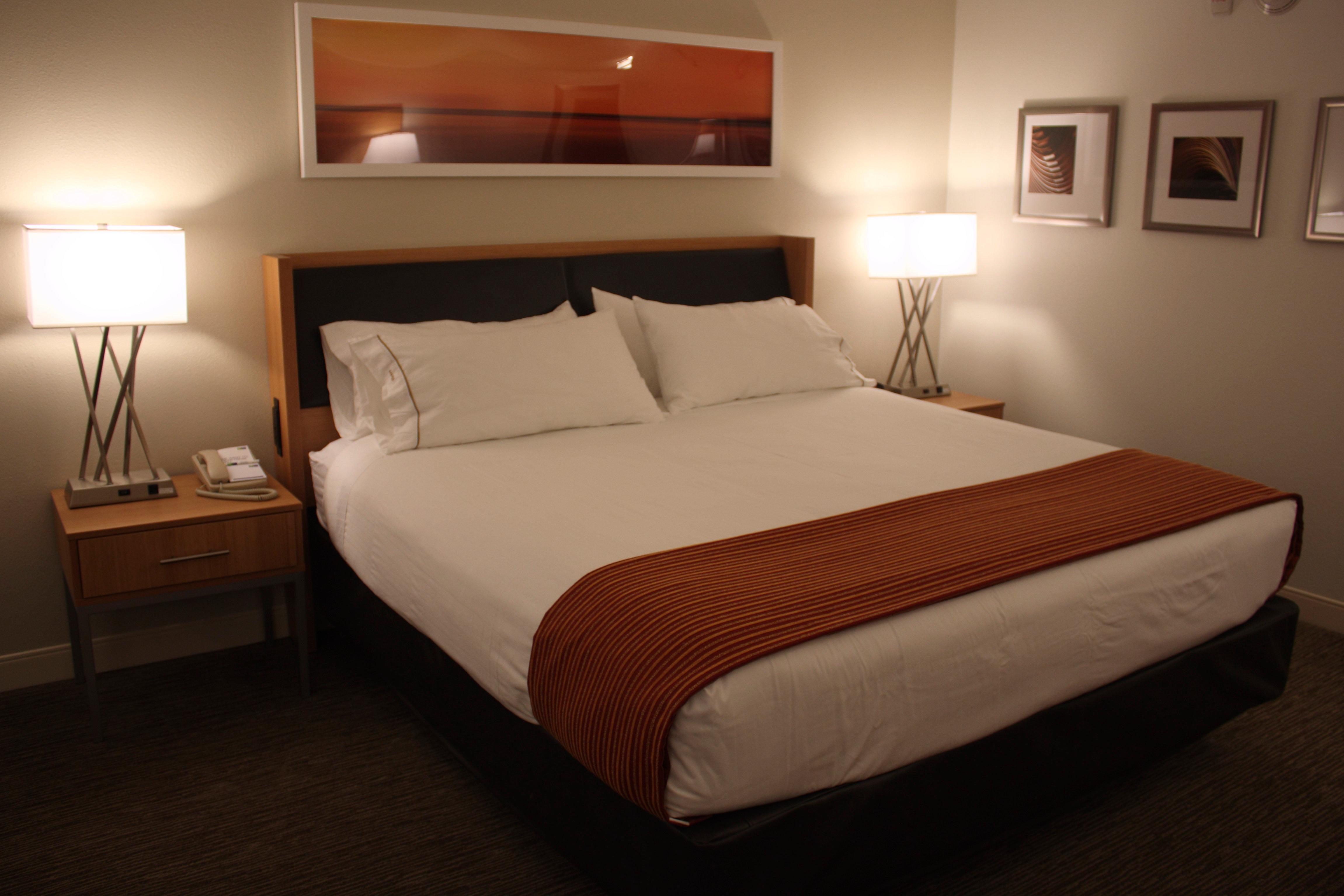 Holiday Inn Express Munising-Lakeview, An Ihg Hotel Exterior photo