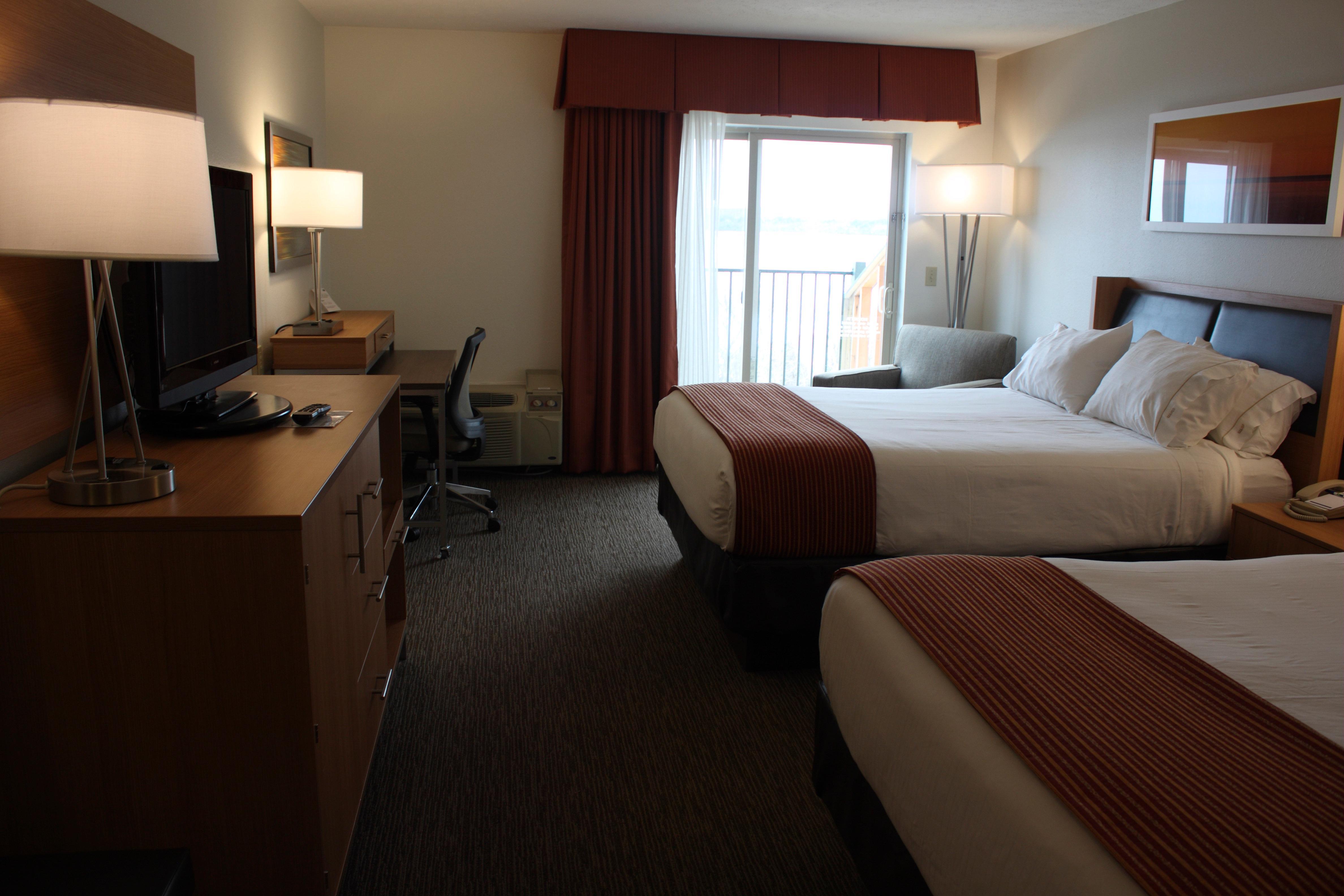 Holiday Inn Express Munising-Lakeview, An Ihg Hotel Exterior photo