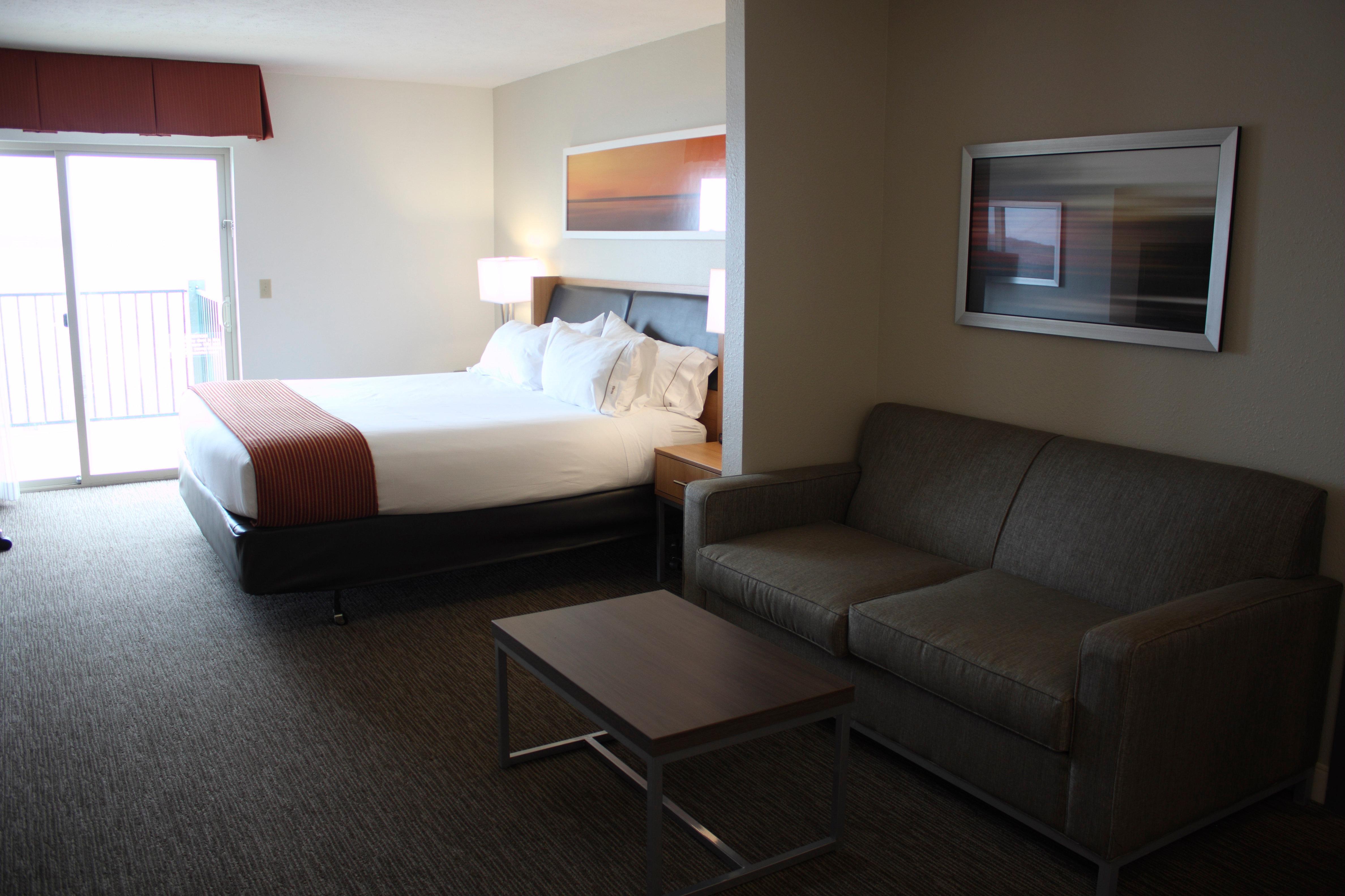 Holiday Inn Express Munising-Lakeview, An Ihg Hotel Exterior photo
