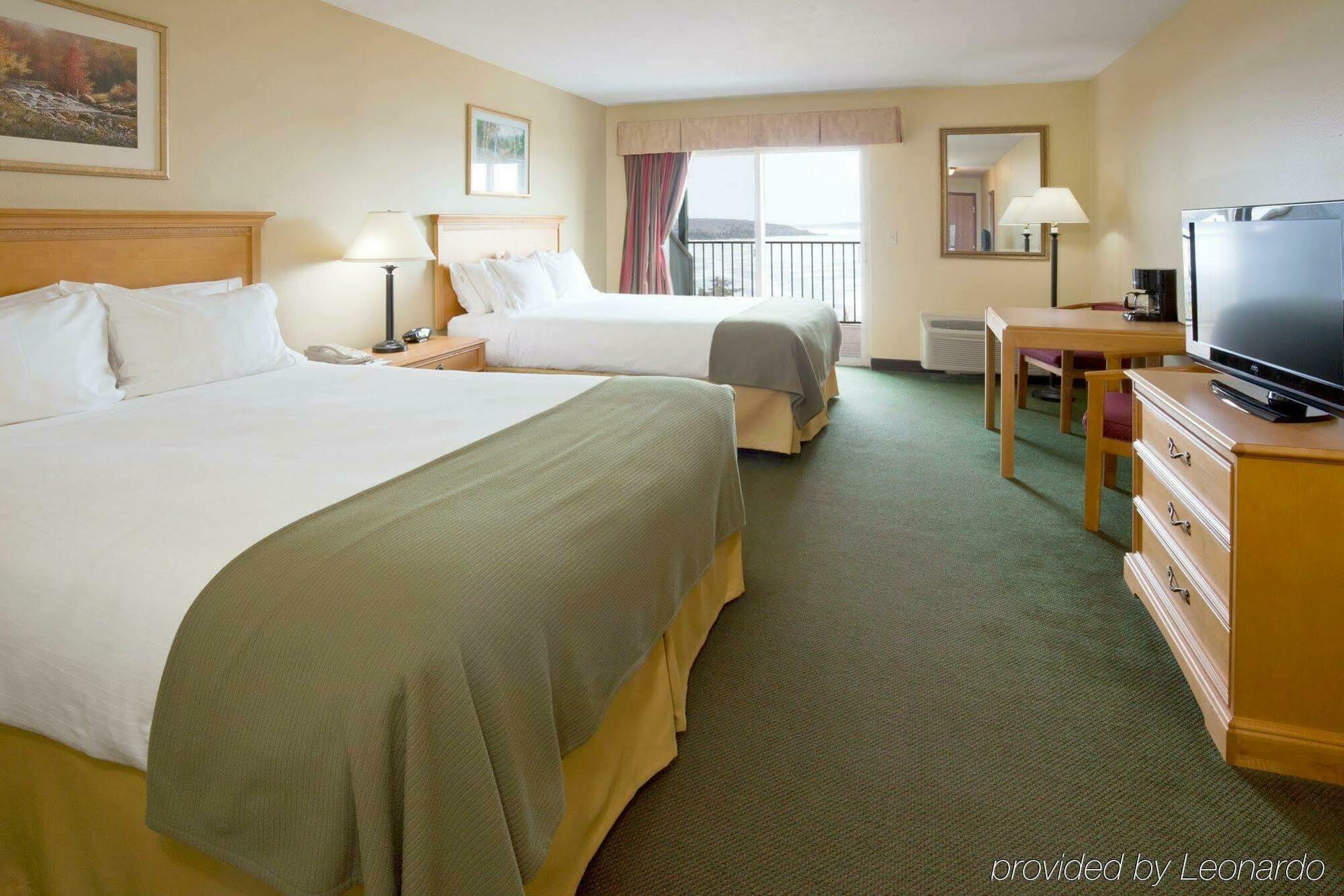 Holiday Inn Express Munising-Lakeview, An Ihg Hotel Room photo